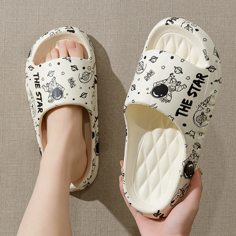 Unisex Summer Slippers – Non-Slip Indoor & Outdoor Footwear